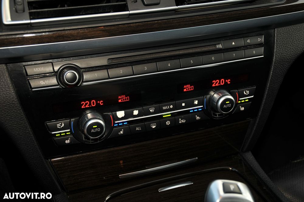 BMW Seria 7 740d xDrive - 24