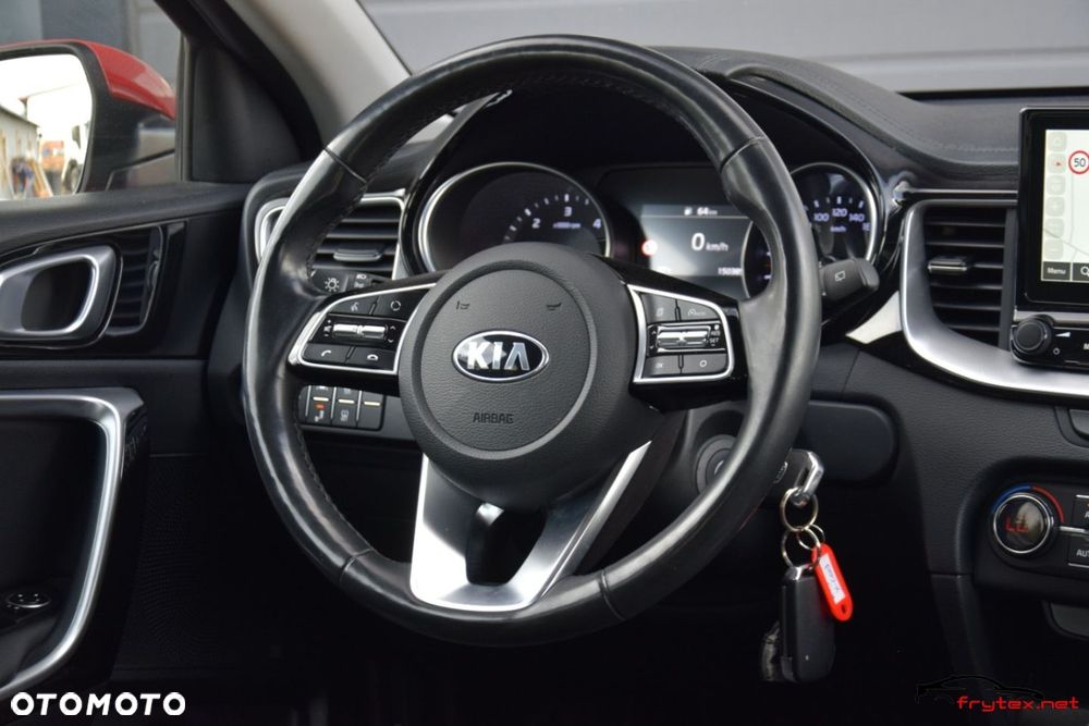 Kia XCeed - 31