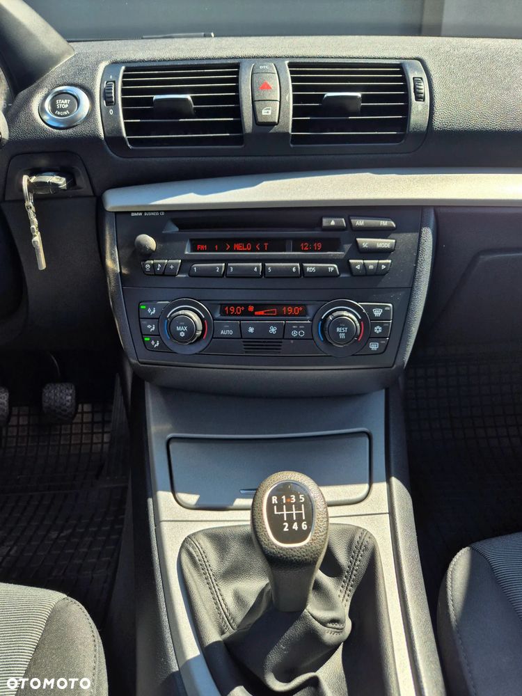 BMW Seria 1 118i - 15