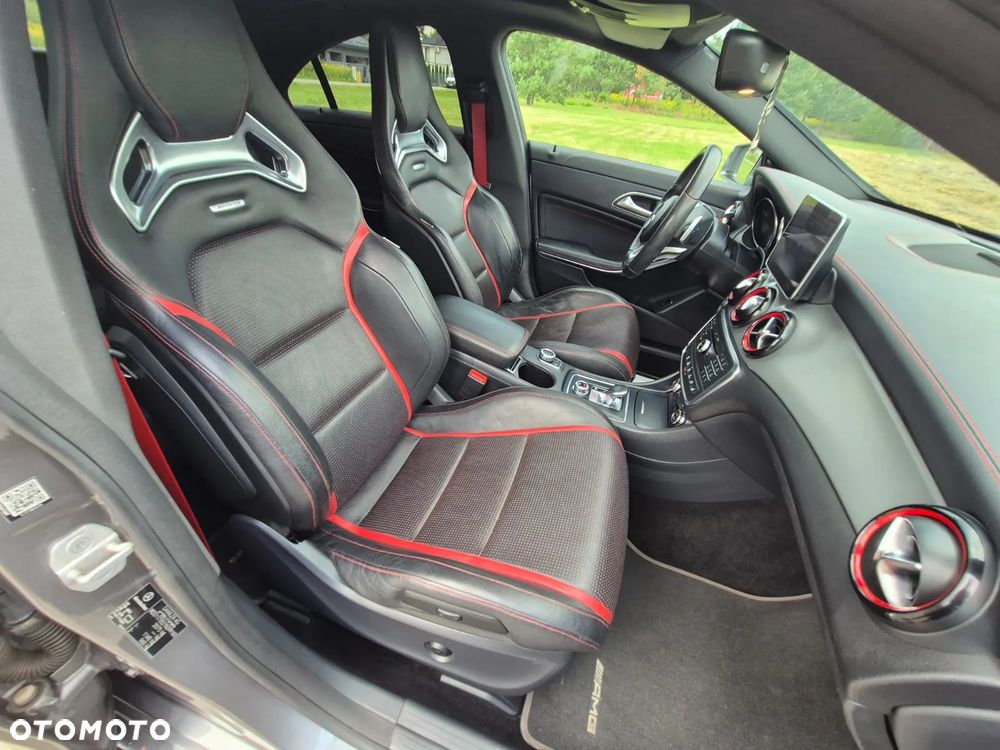 Mercedes-Benz CLA AMG 45 4-Matic - 35