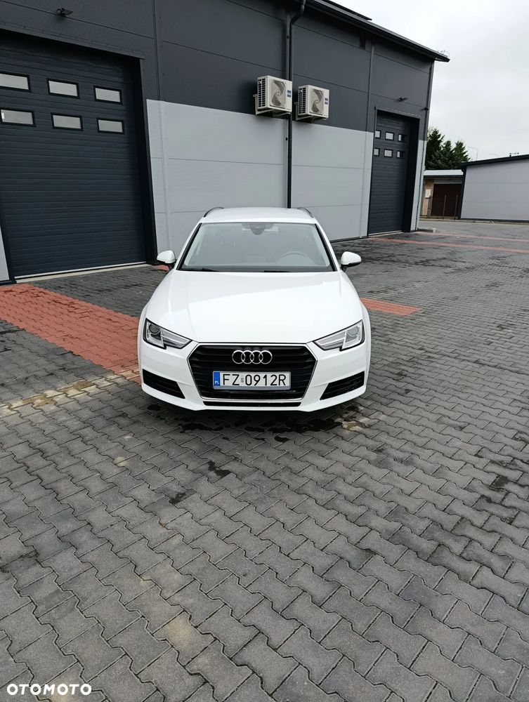 Audi A4 Avant 2.0 TDI S tronic - 24