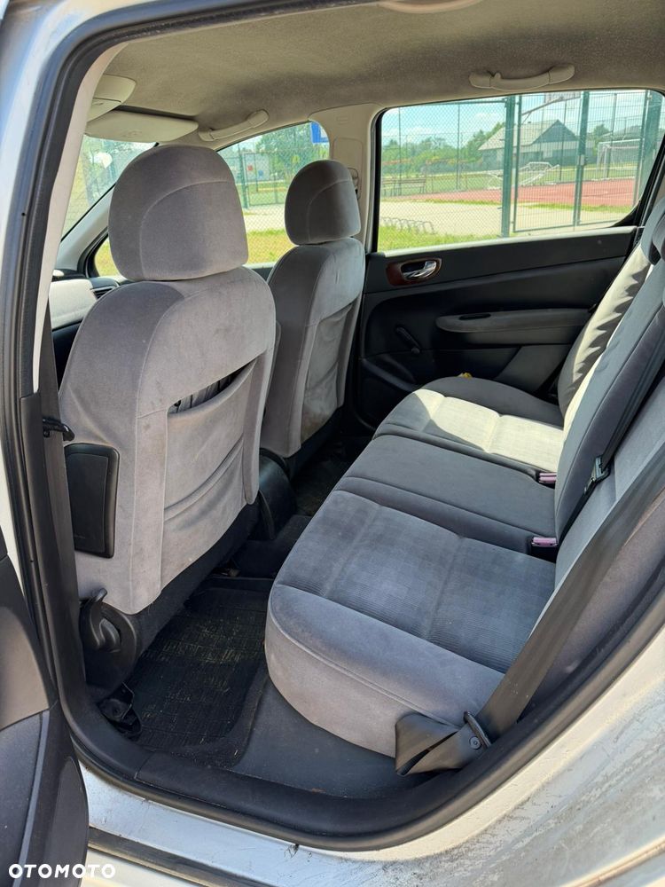 Peugeot 307 2.0 HDI XT - 6