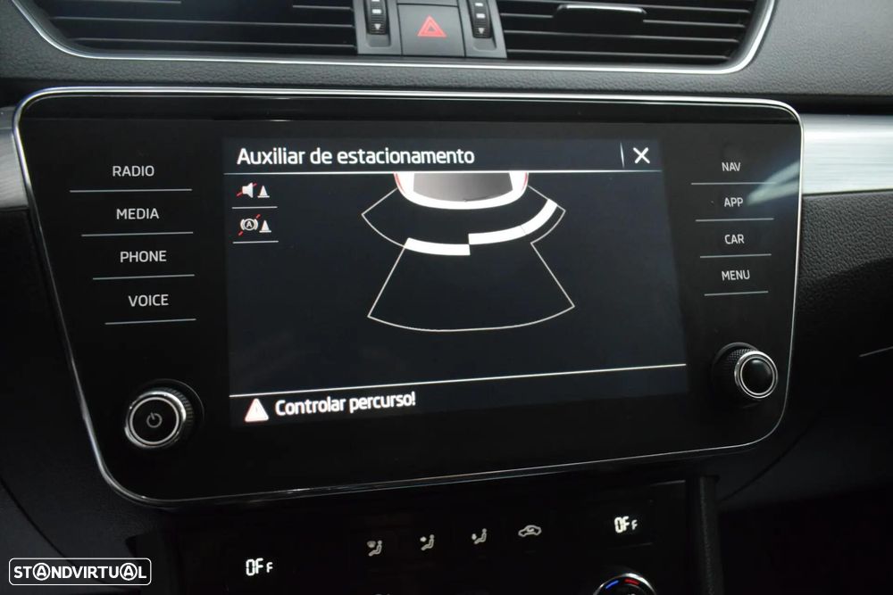 Skoda Superb Break 2.0 TDI Style - 28