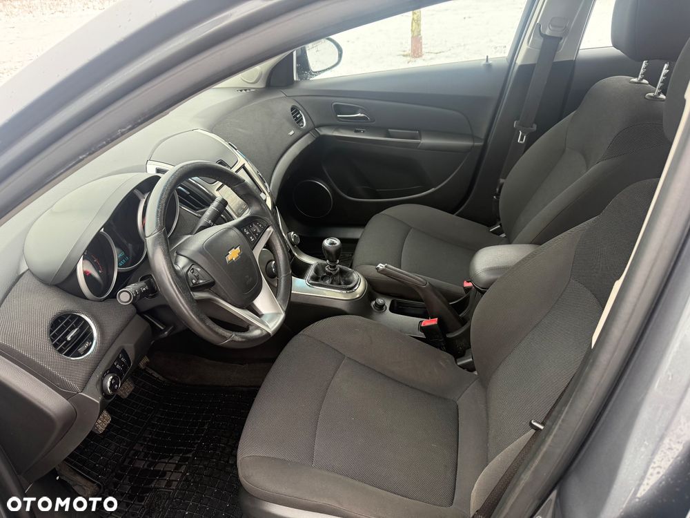 Chevrolet Cruze - 10