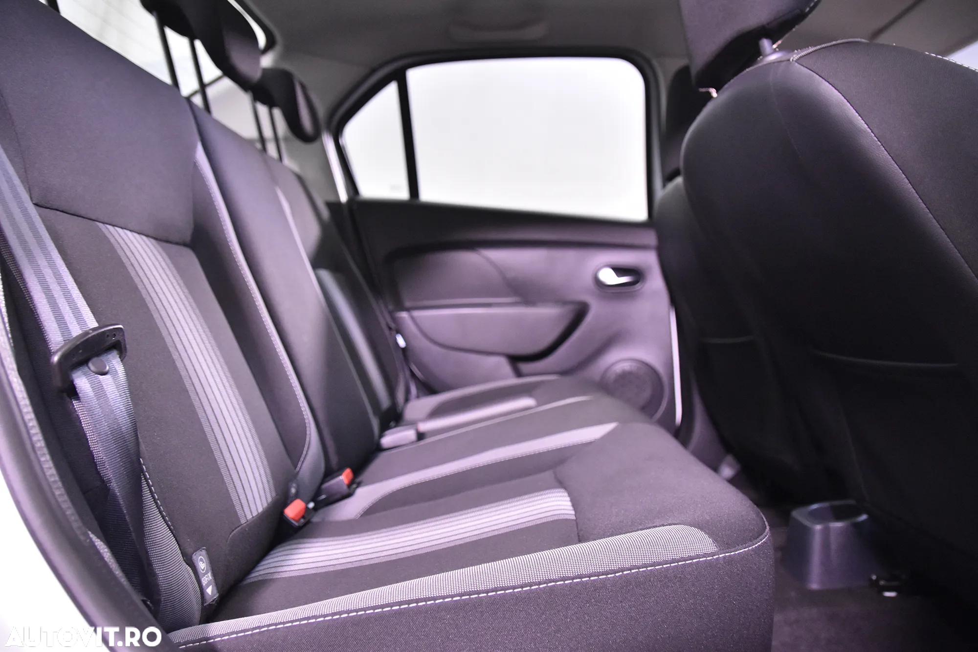 Dacia Logan - 12