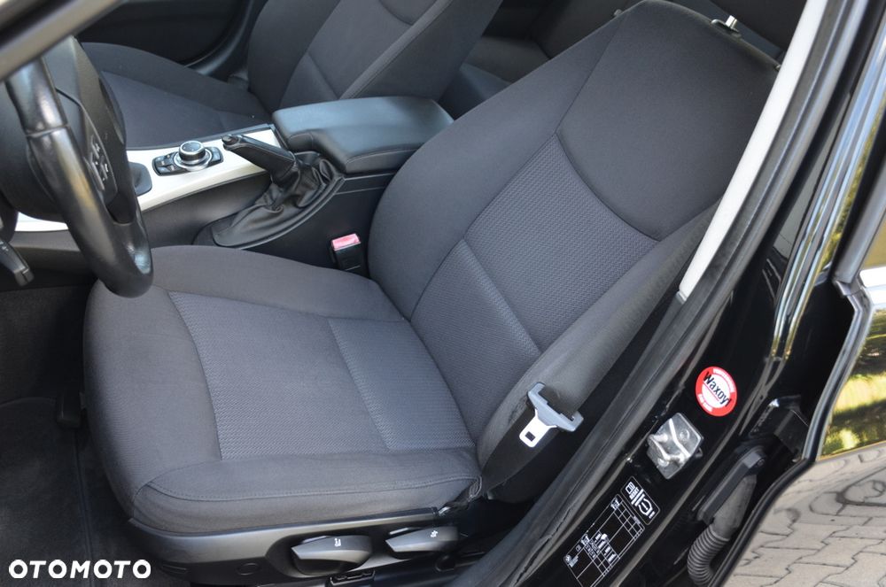 BMW Seria 3 320d Efficient Dynamics - 26