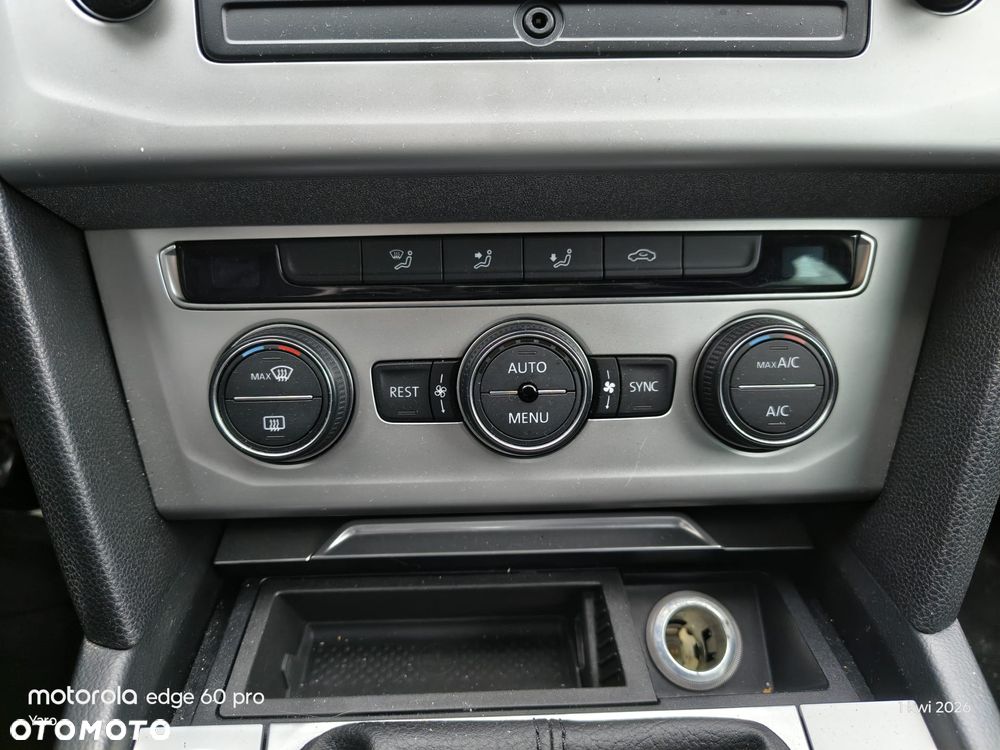 Volkswagen Passat - 8