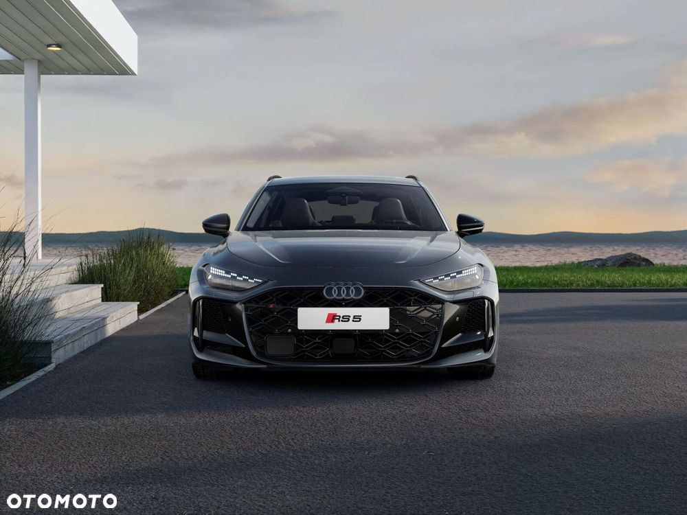 Audi RS5 Avant - 3