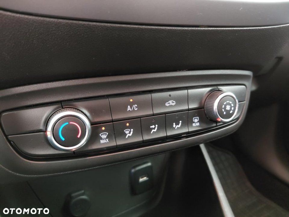 Opel Crossland X - 19