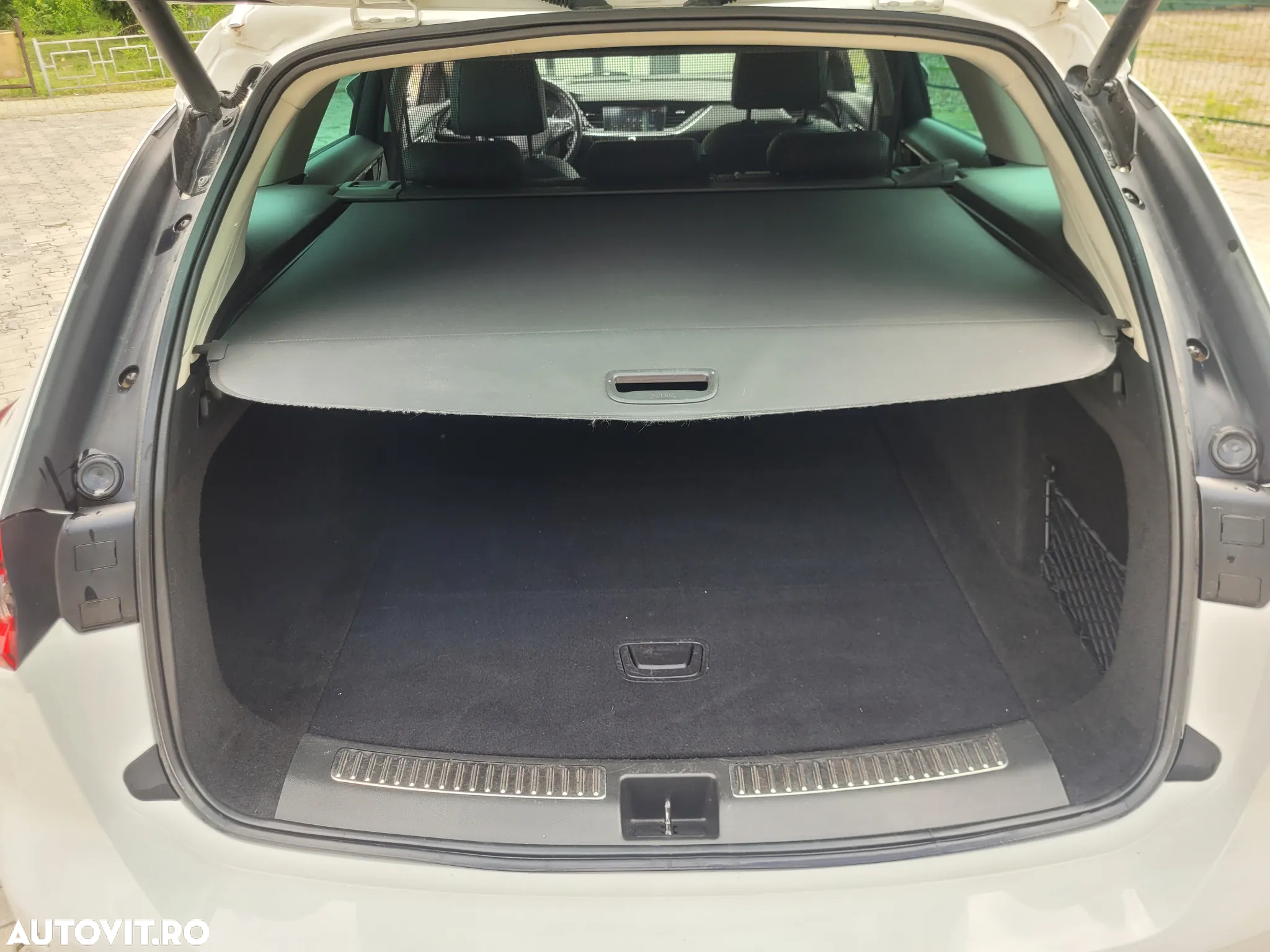 Opel Insignia Grand Sport 2.0 BiTurbo D 4x4 Automatik Ultimate - 10