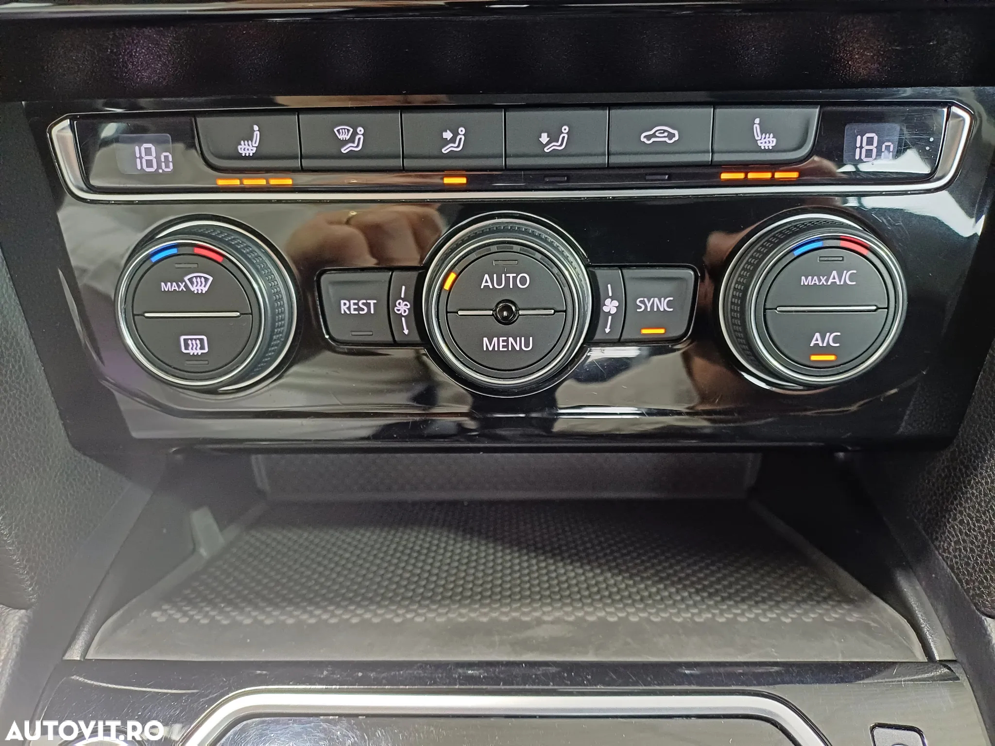 Volkswagen Passat 2.0 TDI DSG Highline - 12