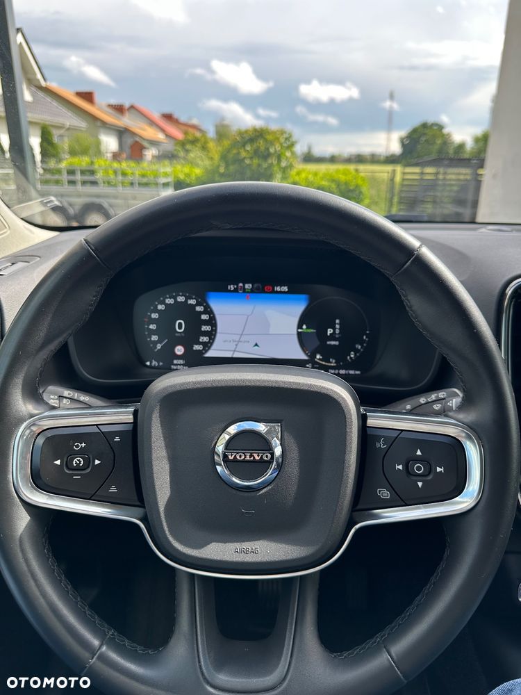 Volvo XC 40 - 18