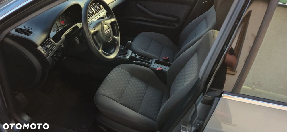 Audi A6 Limousine 2.4 - 13