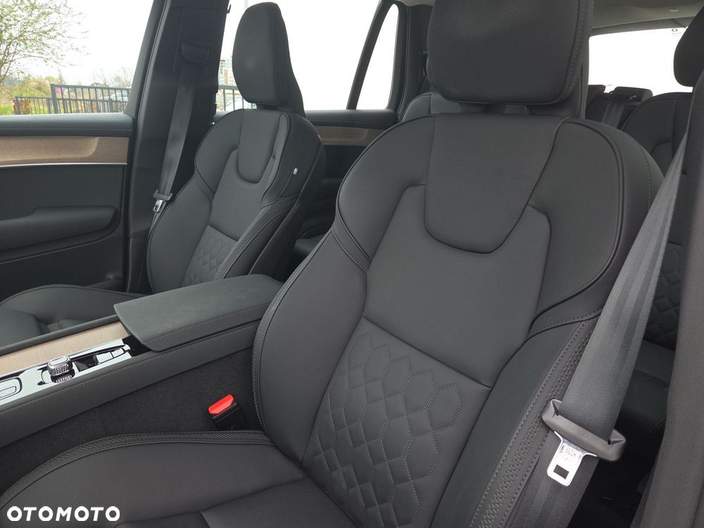 Volvo XC 90 B5 B AWD Plus Bright - 22