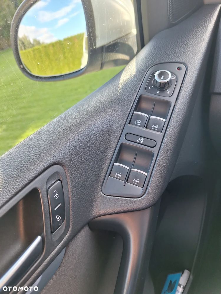Volkswagen Tiguan - 11