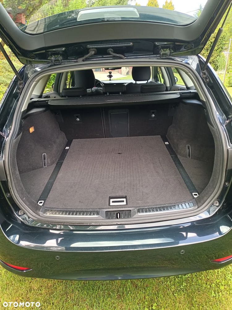 Toyota Avensis - 9