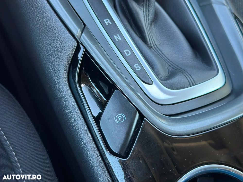 Ford Mondeo 2.0 TDCi Powershift - 24