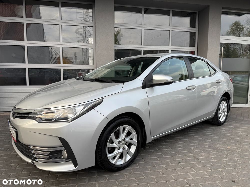 Toyota Corolla 1.6 Comfort - 17