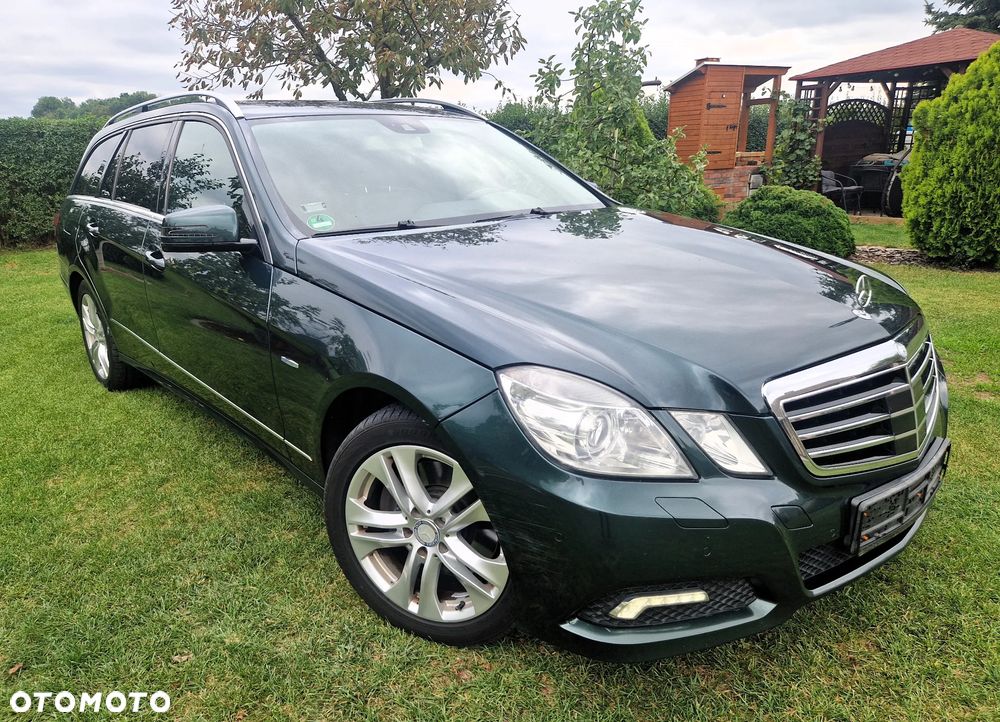 Mercedes-Benz Klasa E 350 CDI DPF BlueEFFICIENCY 7G-TRONIC Avantgarde - 23