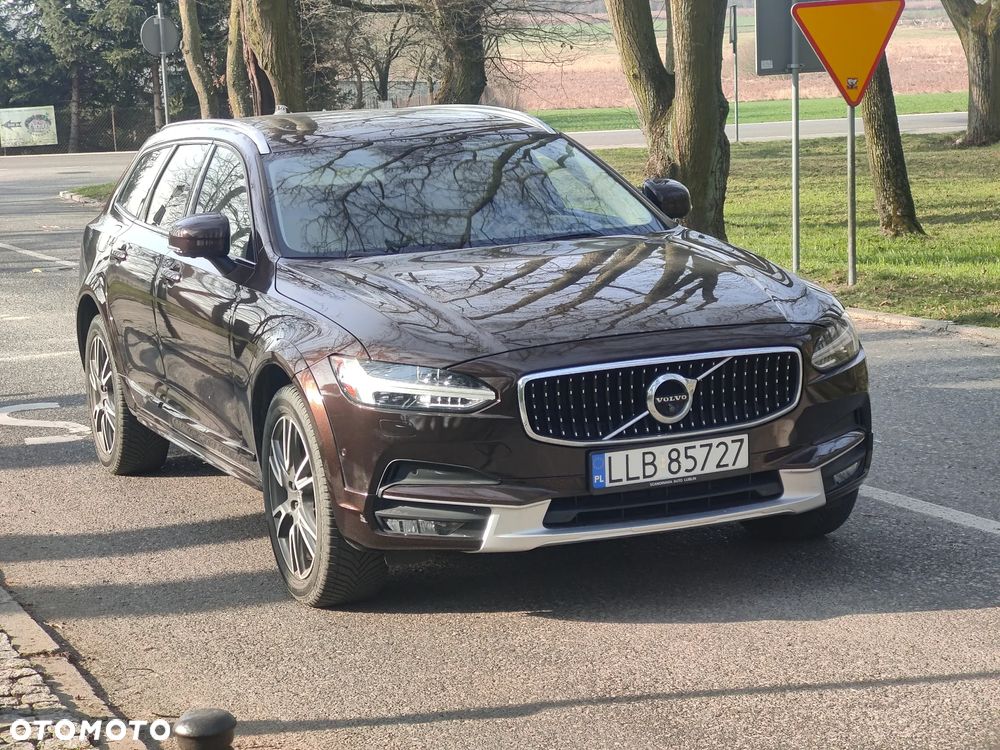 Volvo V90 Cross Country - 2