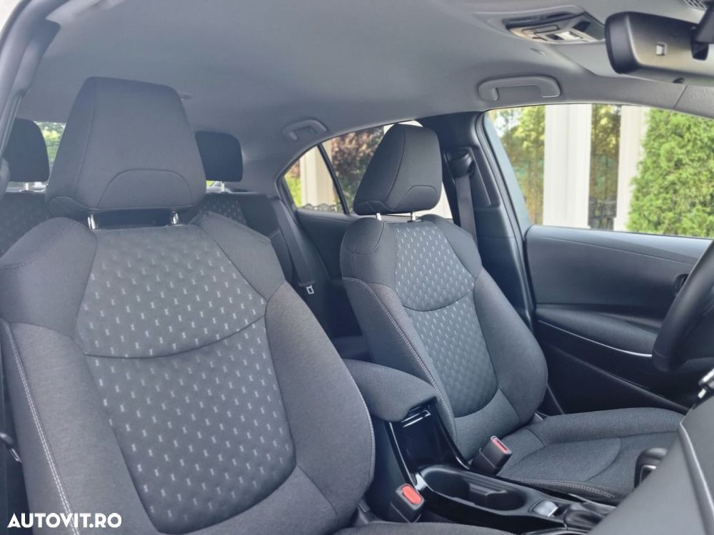 Toyota Corolla 1.8 HSD Dynamic - 11