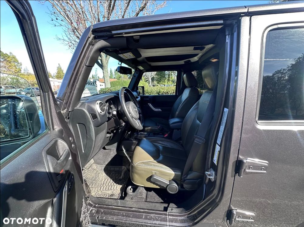 Jeep Wrangler Unlimited 3.6 Automatik Sahara - 19