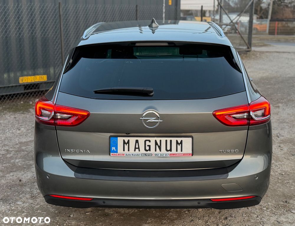Opel Insignia - 32