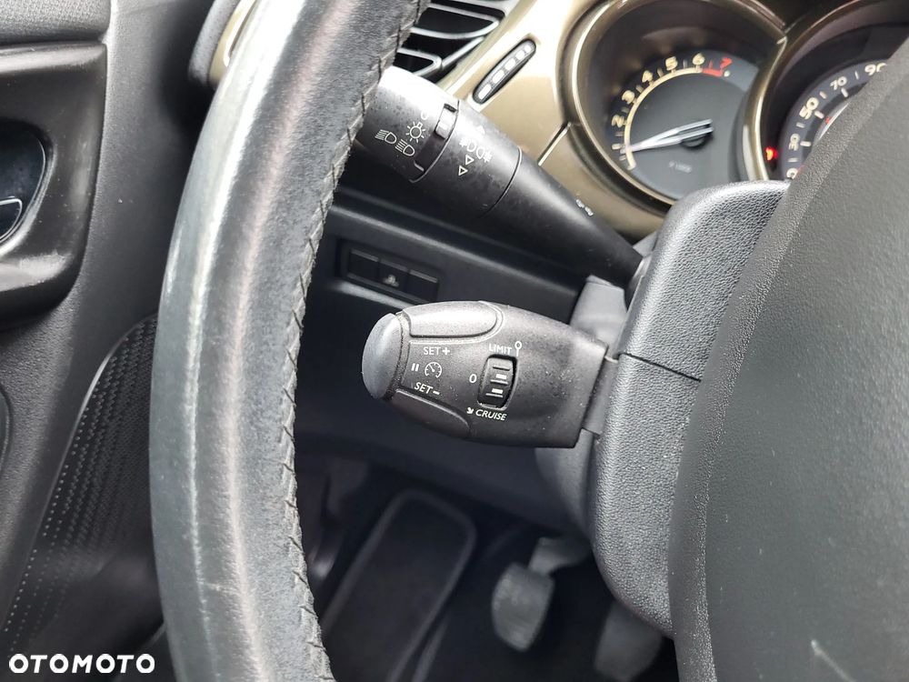 Citroën C3 VTi 95 Exclusive - 24