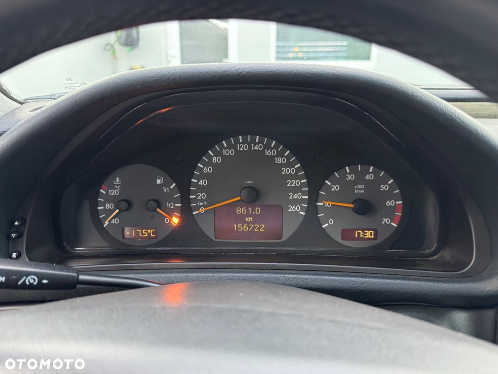 Mercedes-Benz CLK - 29