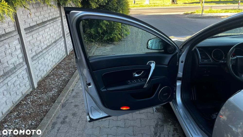 Renault Latitude - 14