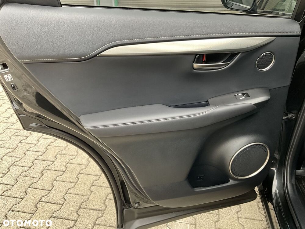 Lexus NX 300h Comfort AWD - 16