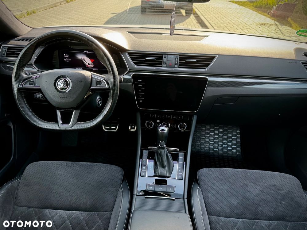 Skoda Superb 2.0 TDI SCR Sportline DSG - 8
