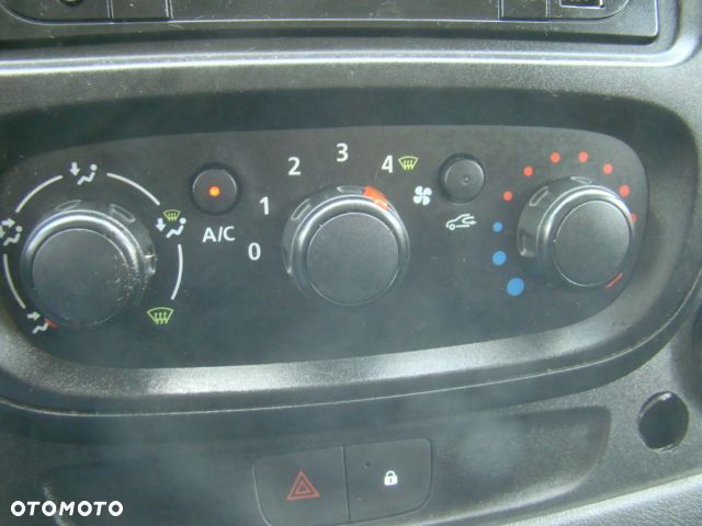 Renault TRAFIC - 15