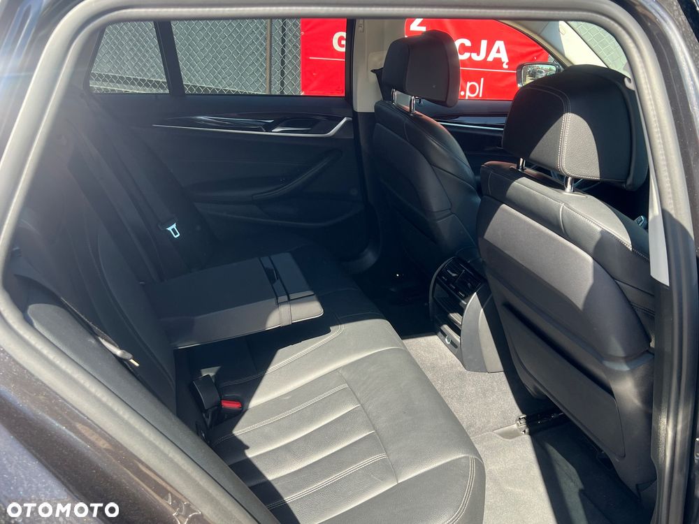 BMW Seria 5 520d Luxury Line sport - 10