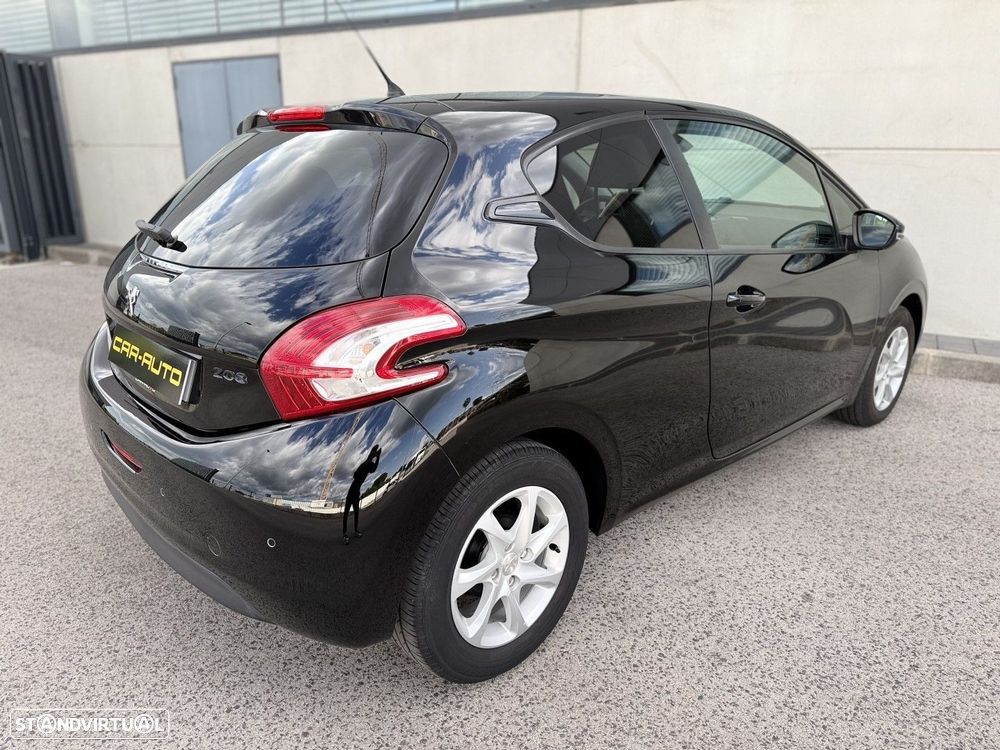 Peugeot 208 1.2 PureTech Active - 5