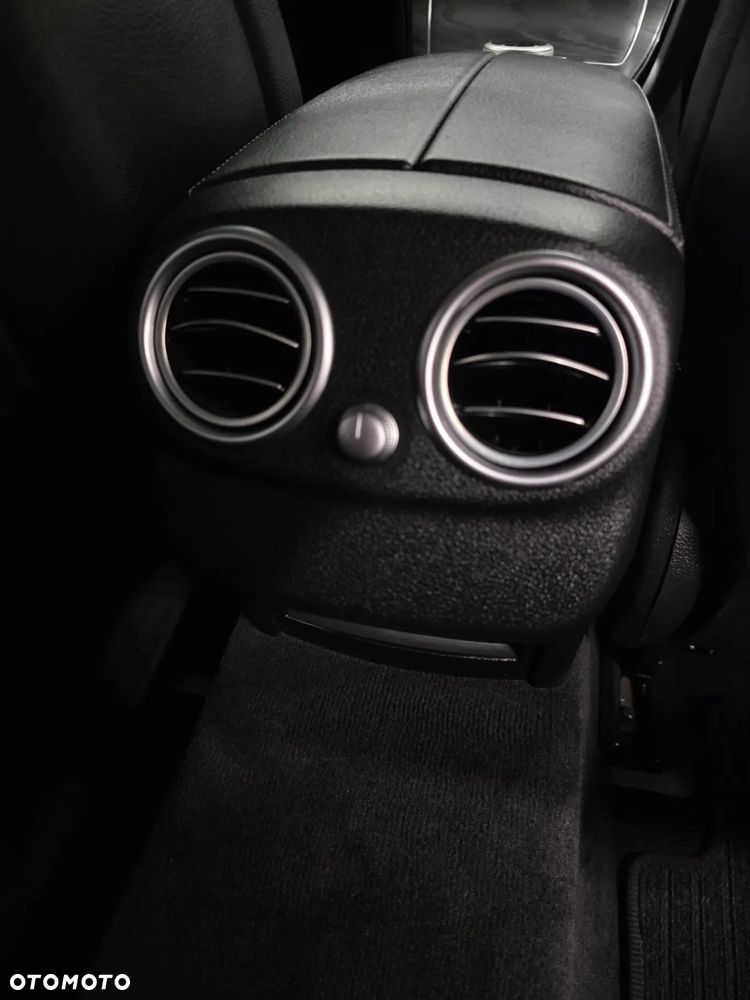 Mercedes-Benz Klasa C 220 d T 9G-TRONIC - 22