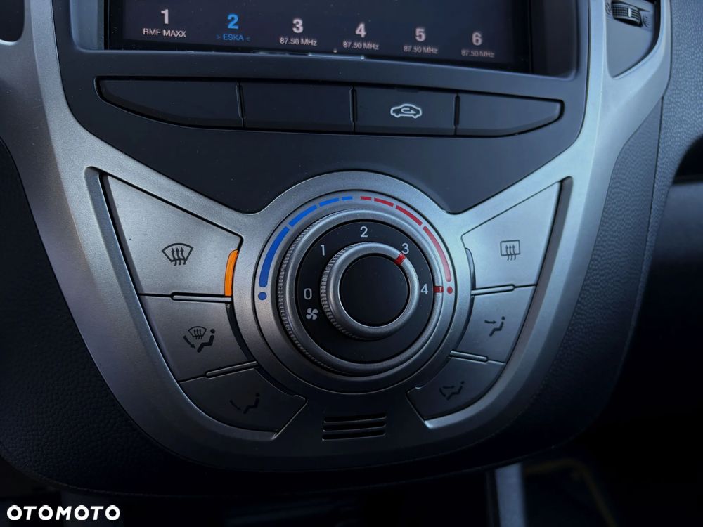 Hyundai ix20 1.4 BlueDrive Comfort - 28