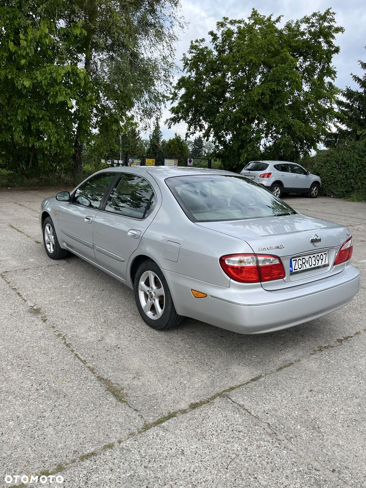 Nissan Maxima - 1