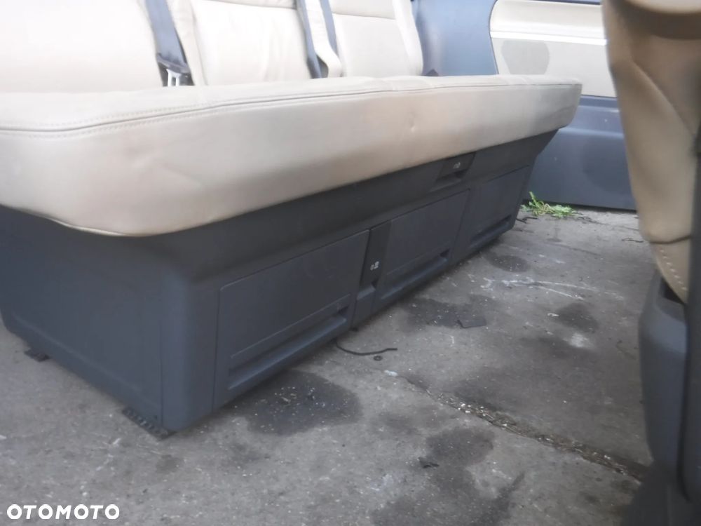 Vw T5 Lift T6 multivan fotele siedzenia grzane  kanapa skory stolik przekladka 2 X drzwi boczki roletki kpl - 26