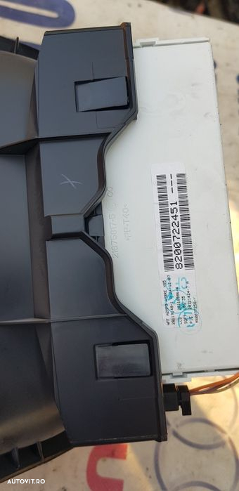 Infocenter renault clio 3 motor 1,2benzină - 2