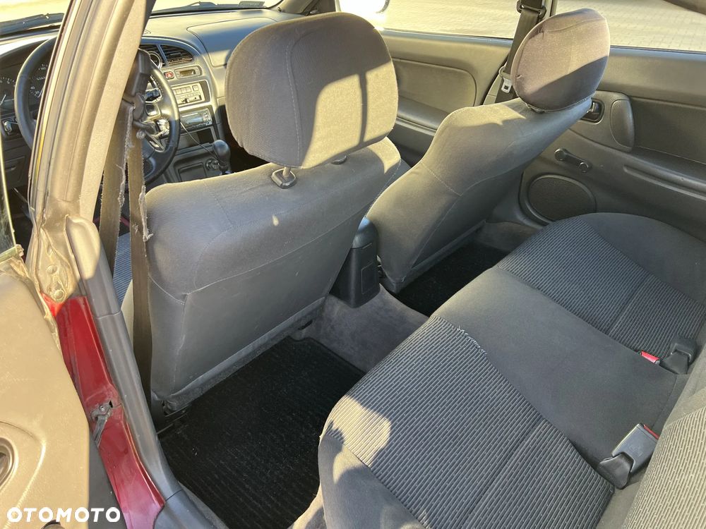 Mazda 323F 1.5 - 17
