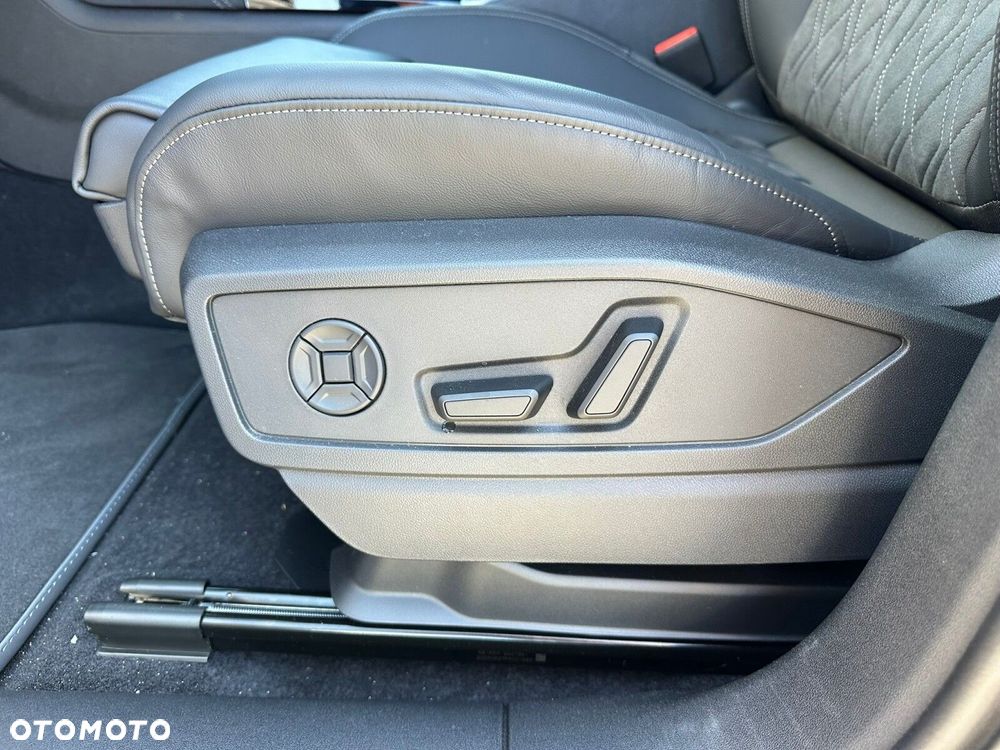 Audi Q5 Sportback - 14