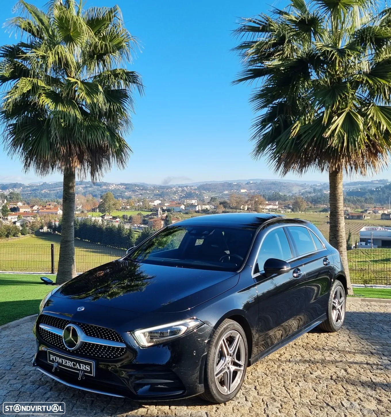 Mercedes-Benz A 250 e AMG Line - 1