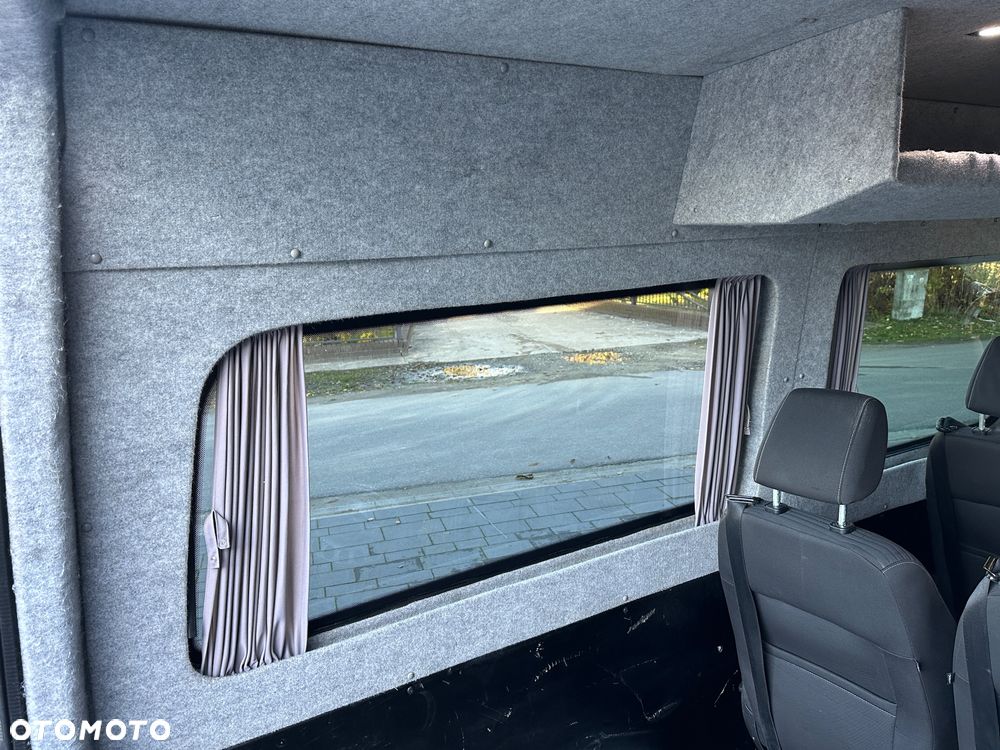 Mercedes-Benz Sprinter - 23