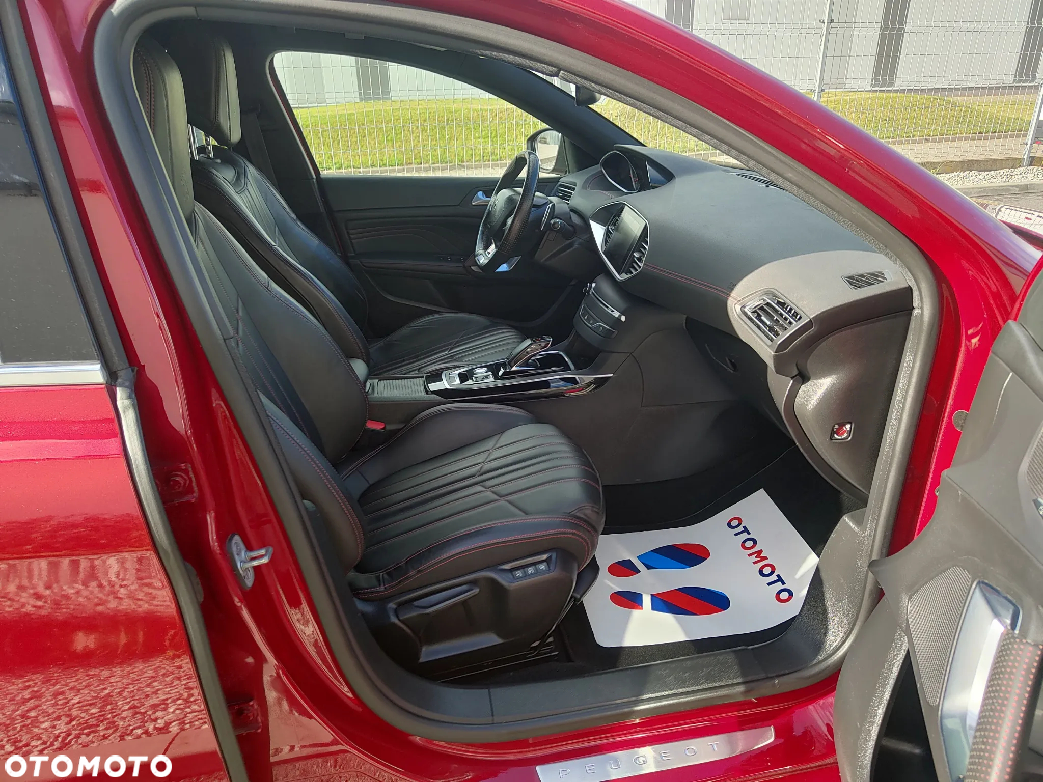 Peugeot 308 SW BlueHDi 130 EAT8 Stop & Start GT - 12