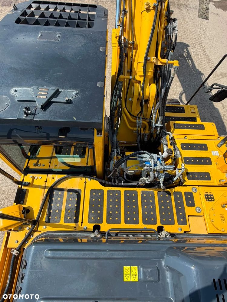 Komatsu PC 210LC-11E0 - 9
