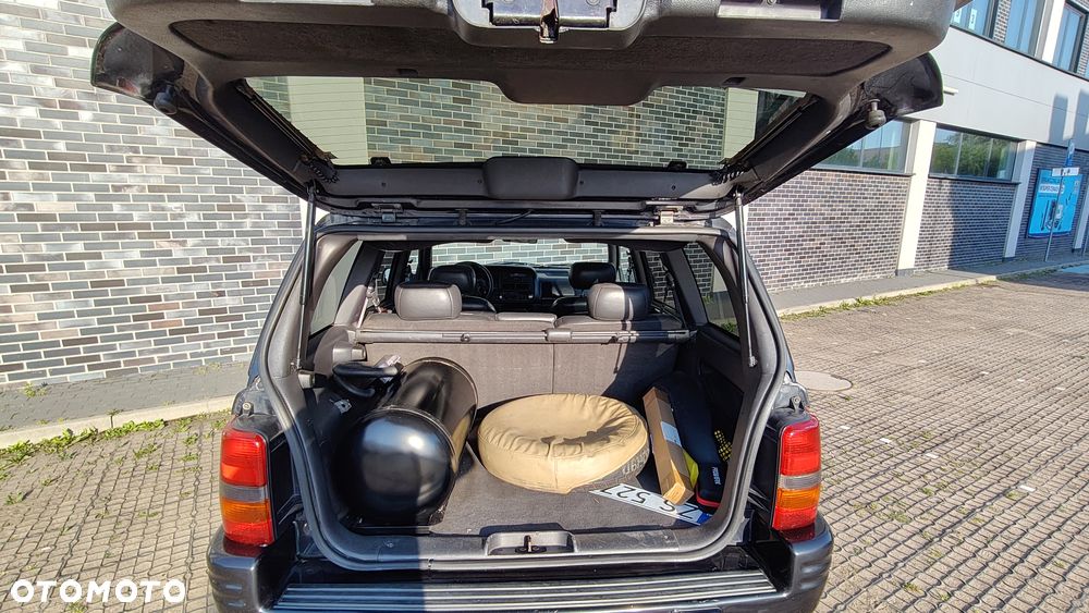 Jeep Grand Cherokee 5.9 Limited - 14