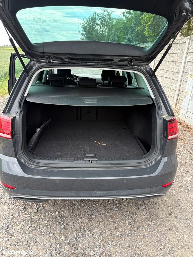 Volkswagen Golf 1.6 TDI Sound - 23