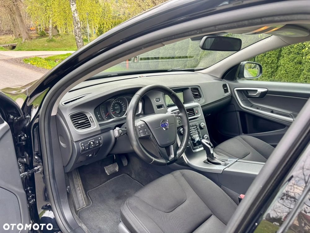 Volvo V60 D2 Geartronic - 18