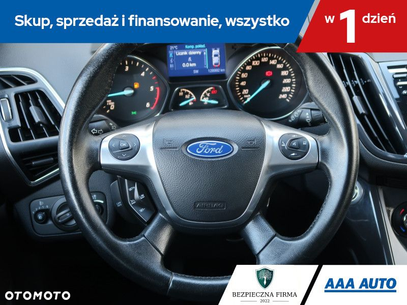 Ford Kuga - 17
